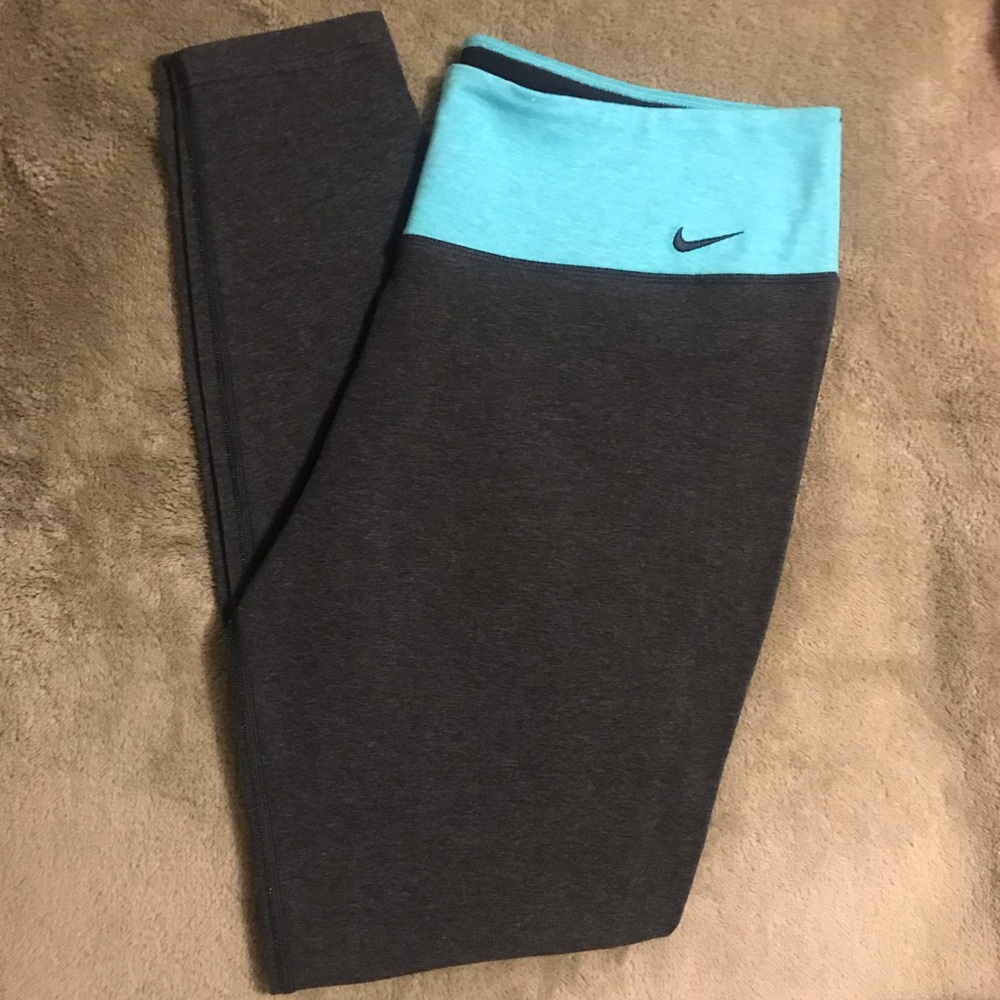 XL Nike DriFit Leggings